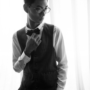 亚洲欧美国产精品久久久
